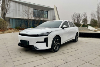 吉利银河 银河L6 2024款 125km PLUS 龙腾版