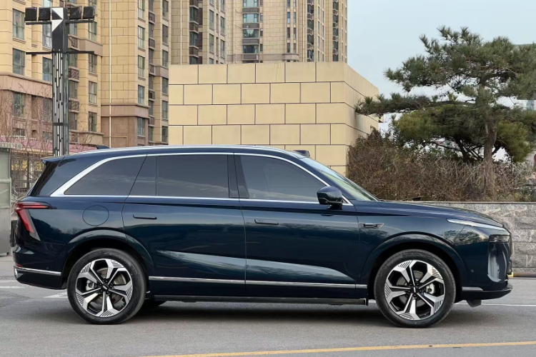 魏牌 蓝山 2025款 四驱 Max车身外观6010