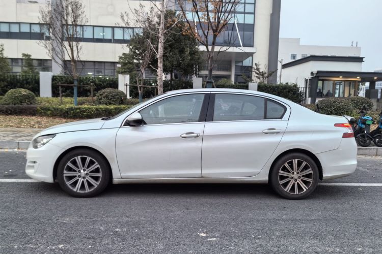 标致408 2014款 1.8L 自动豪华版车身外观6003