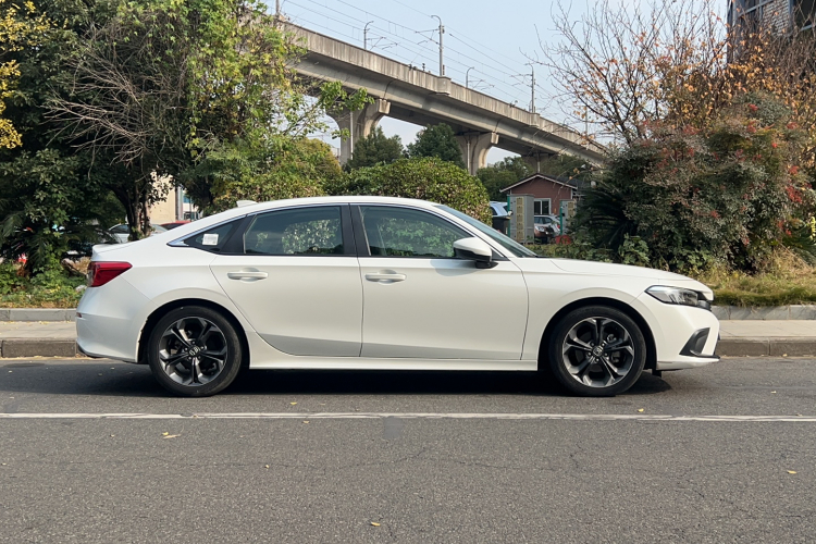 本田 思域 2022款 240TURBO CVT劲控版车身外观6002