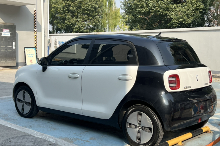 欧拉黑猫 2021款 301km 萌宠版车身外观6008