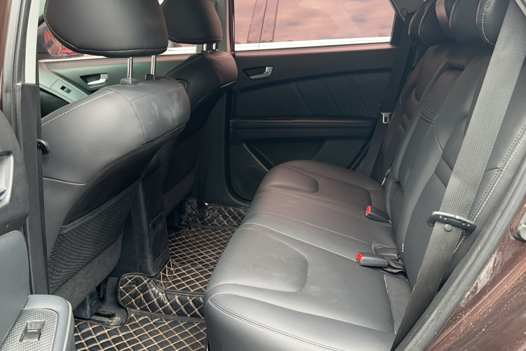 纳智捷 优6 SUV 2017款 1.8T 科技超值型中控内饰7003