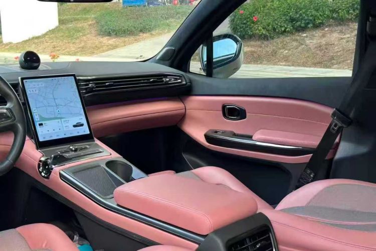 蔚来EC6 2020款 615KM 性能版中控内饰7001