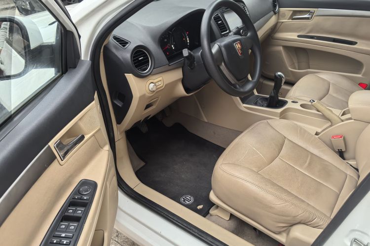 荣威350 2015款 1.5L 手动豪华天窗版中控内饰7006