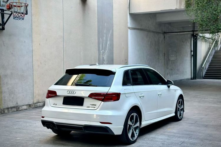 奥迪A3 2018款 30周年年型 Sportback 35 TFSI 运动型车身外观6004