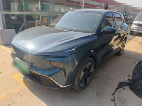 奔腾 悦意03 2025款 565km 臻享版