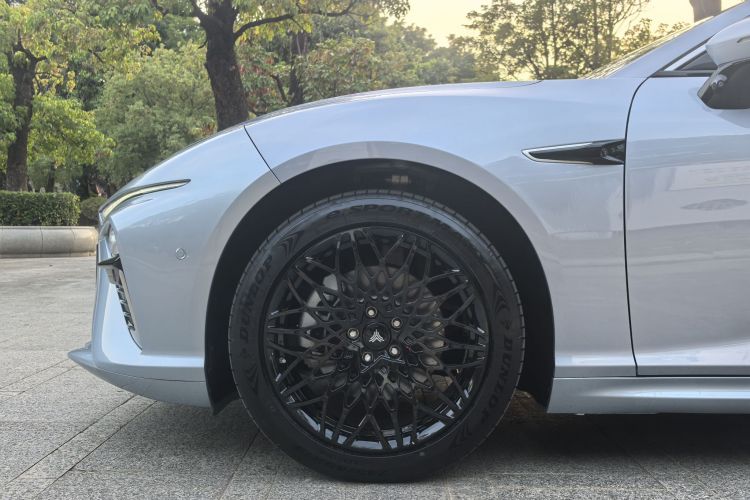 哪吒汽车 哪吒S 2022款 纯电 715km 后驱中版局部细节24