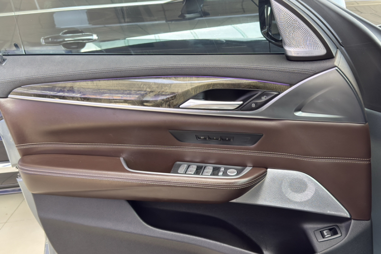 宝马6系GT 2019款 630i M运动大旅行家版中控内饰7001