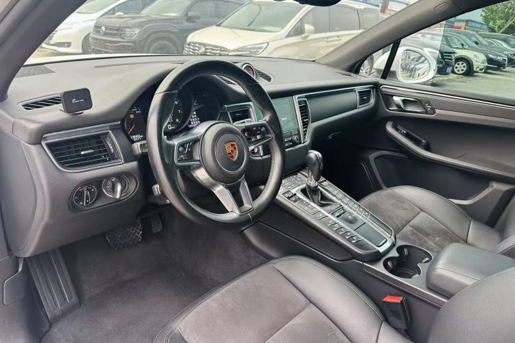 保时捷 2017款  Macan 2.0T中控内饰7005