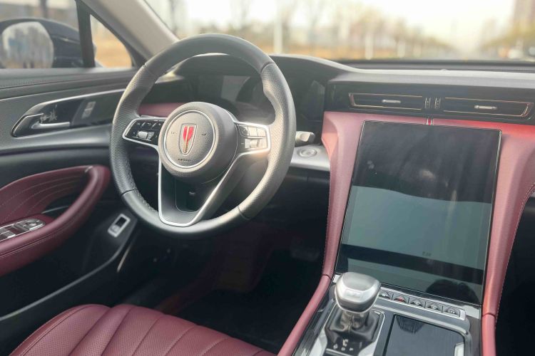 红旗H5 2024款 2.0T 自动智联旗畅版中控内饰7003