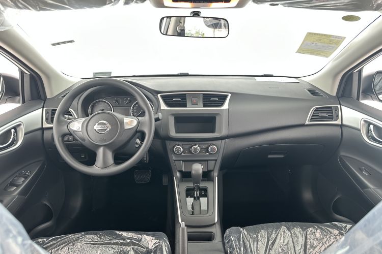 日产 轩逸 2024款 经典 1.6XE CVT舒适版中控内饰7001