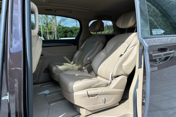 别克GL8 2020款 ES陆尊 653T 尊享型中控内饰7003