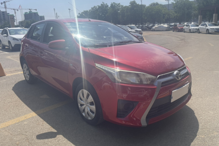 丰田 YARiS L 致炫 2015款 1.5E 自动魅动版车身外观6002