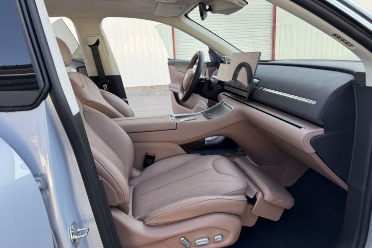 零跑汽车 零跑C11 2026款 纯电 640激光雷达智尊版中控内饰7003