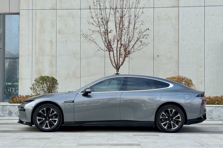 小鹏P7 2022款 480N+车身外观6005