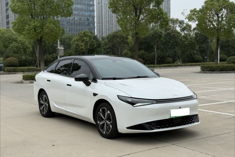 小鹏P5 2024款 500Pro版车身外观6008