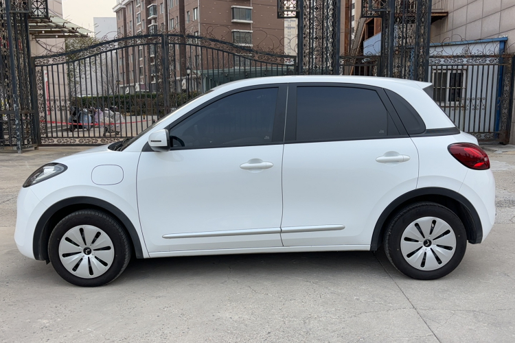 五菱汽车 五菱缤果 2024款 203km 轻享款车身外观6006