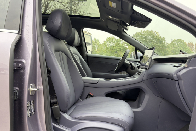 鸿蒙智行 尚界H5 2025款 纯电 Max 长续航局部细节41