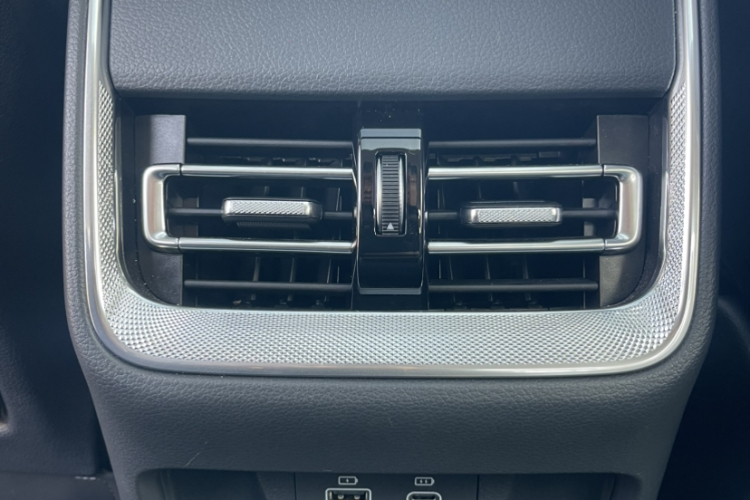 红旗H5 PHEV 2025款 170 超混版局部细节9008