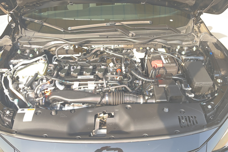 本田 思域 2021款 HATCHBACK 220TURBO CVT潮酷控局部细节9003