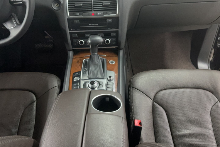 奥迪Q7 2014款 35 TFSI 进取型局部细节18