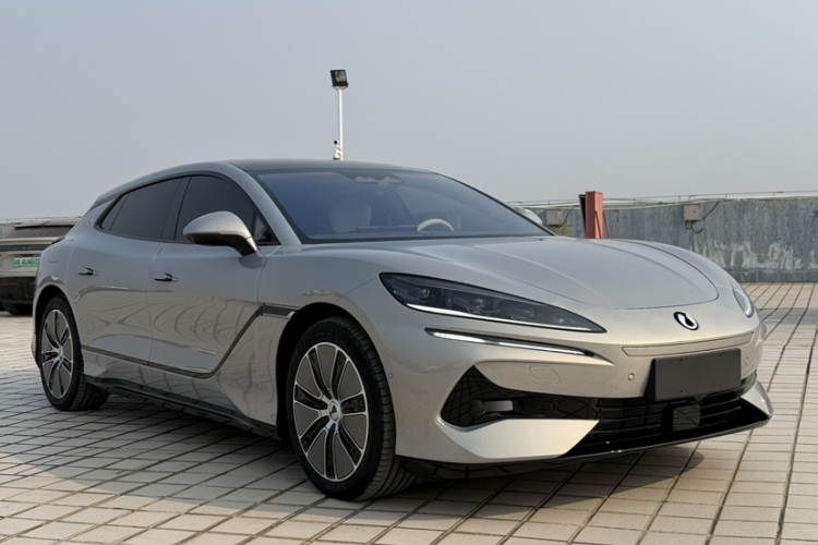 腾势Z9GT 2024款 1100四驱Max版车身外观6003