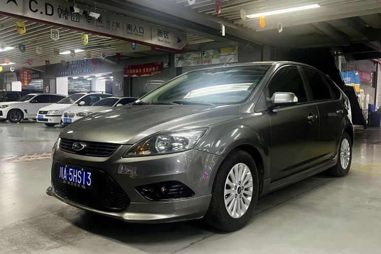 福特 福克斯 2013款 两厢经典 1.8L 自动时尚型车身外观6002