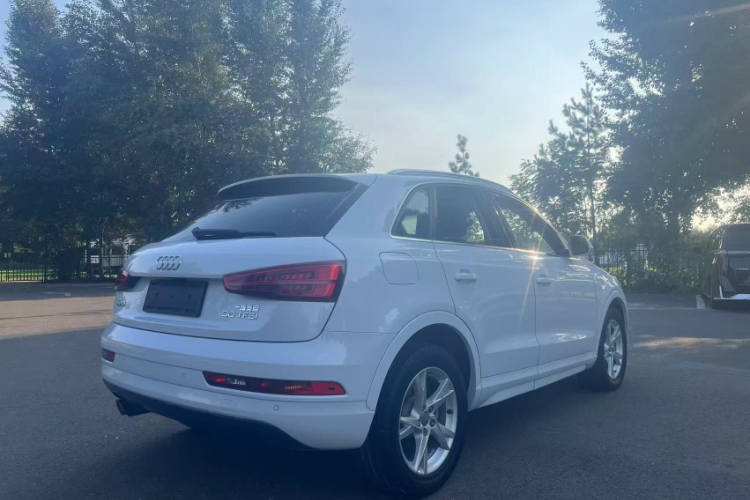 奥迪Q3 2018款 30周年年型 30 TFSI 时尚型车身外观6005