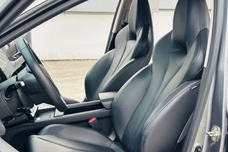 小鹏G3 2021款 G3i 520G+车身外观6009