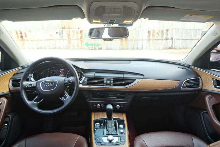 奥迪A6L 2018款 30周年年型 30 FSI 风尚型中控内饰7003