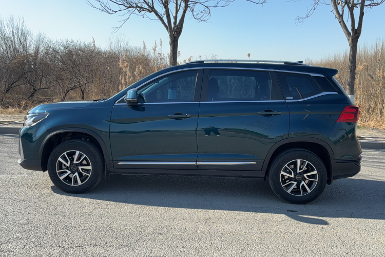 东风风行 风行T5 2023款 盛世款 1.6L 手动筑梦版 五座车身外观6006