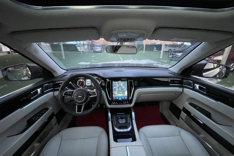 众泰T700 2017款 1.8T 双离合尊享型中控内饰7009