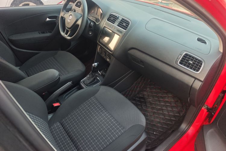 大众 Polo 2014款 1.4L 自动舒适版中控内饰7003