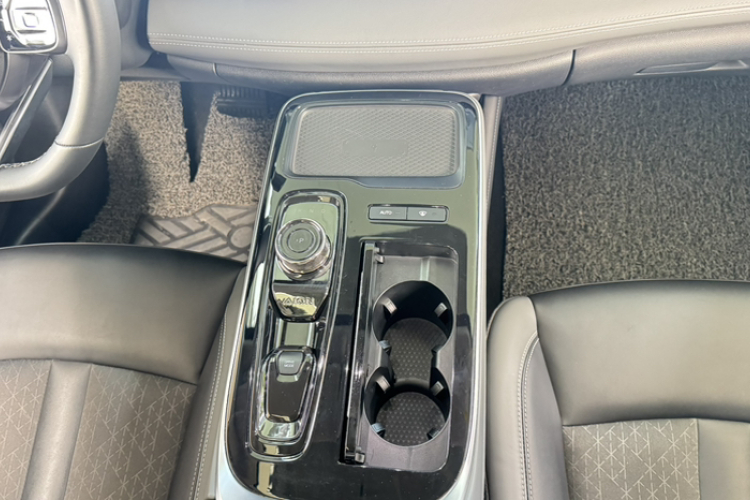 埃安 AION S Plus 2022款 70 智领版局部细节18