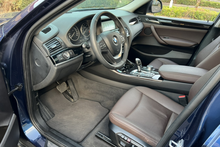 宝马X4 2014款 xDrive20i X设计套装中控内饰7002