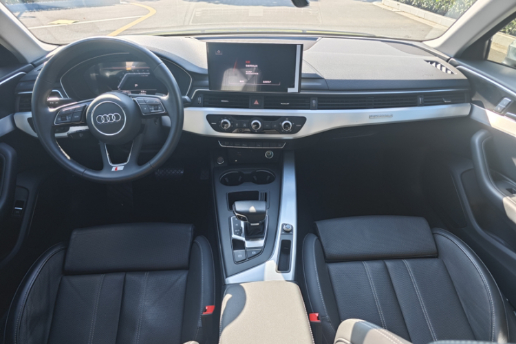 奥迪A4L 2024款 40 TFSI 时尚动感型中控内饰7008