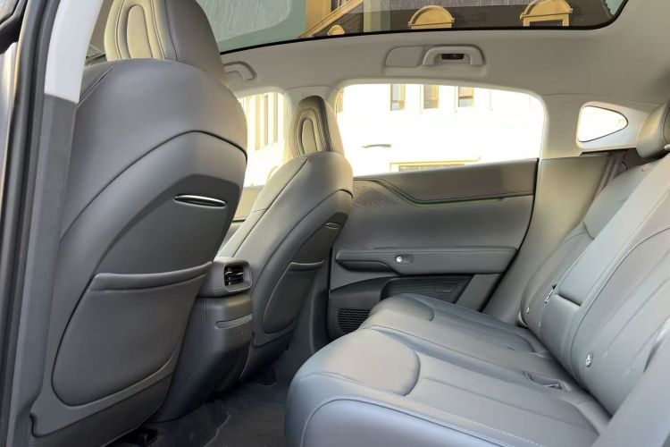 小鹏G6 2025款 625 长续航 Max 科技版中控内饰7003