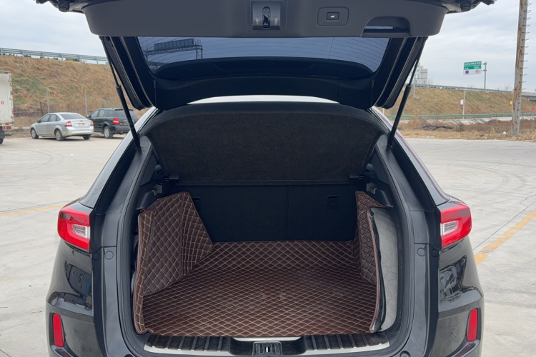 本田UR-V 2017款 370TURBO 四驱尊享版 国V局部细节23