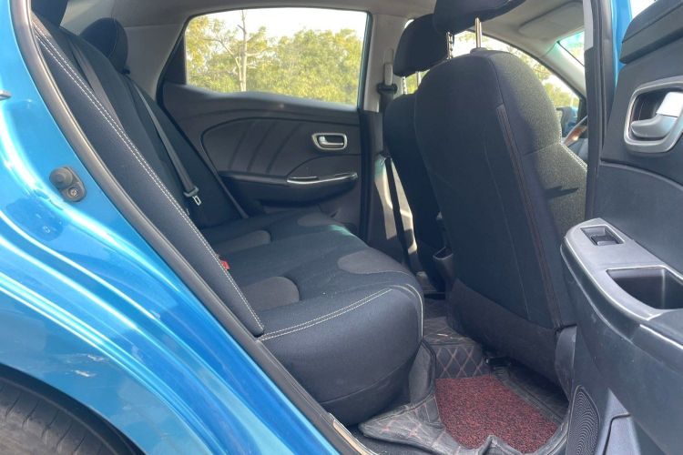 纳智捷 锐3 2016款 1.6L CVT智享型中控内饰7002