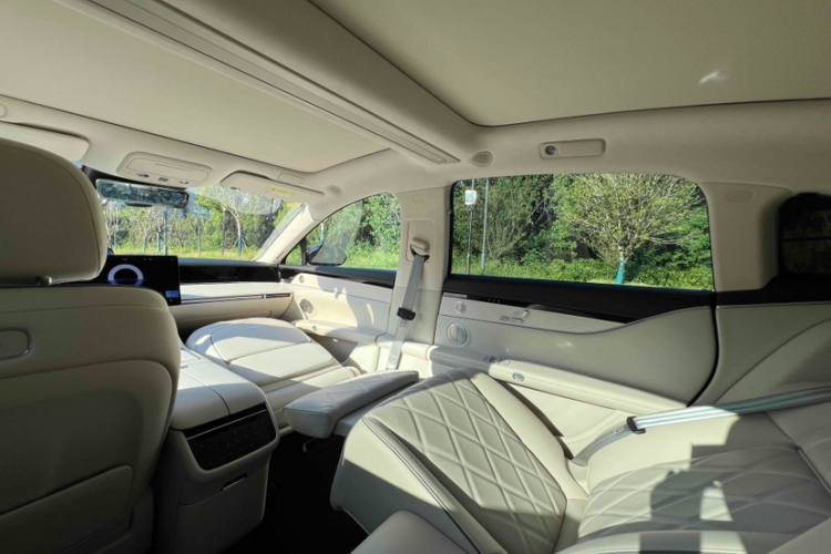 鸿蒙智行 享界S9 2024款 纯电 Ultra 四驱旗舰版中控内饰7007