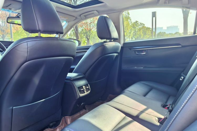 雷克萨斯ES 2013款 250 精英版中控内饰7003