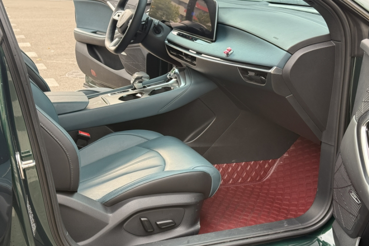 名爵 MG7 2023款 2.0T 自动猎美奢享版中控内饰7007