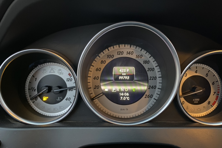 奔驰C级 2013款 C 260 CGI 时尚型中控内饰15