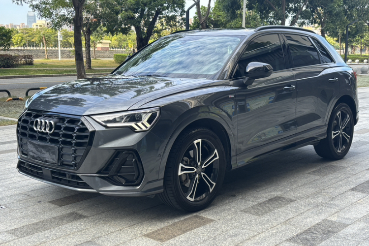 奥迪Q3 2021款 40 TFSI 时尚动感型车身外观1