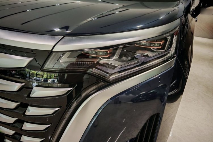 腾势D9 2024款 DM-i 980 四驱尊荣型局部细节36