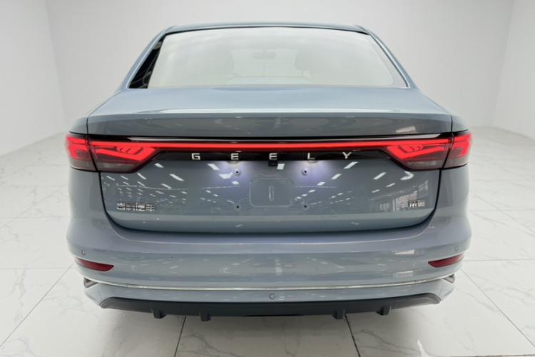 吉利汽车 帝豪 2023款 第4代冠军版 1.5L CVT尊贵型车身外观6007