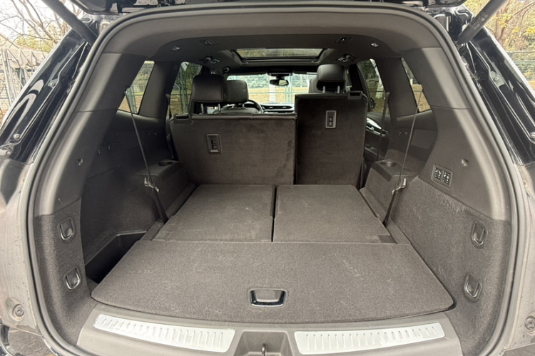 凯迪拉克XT6 2022款 2.0T 七座两驱豪华型车身外观6010