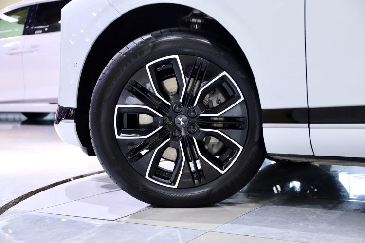 小鹏G9 2025款 625 长续航 Max车身外观6007