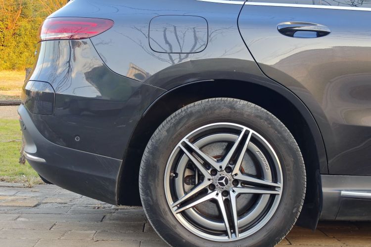 奔驰EQC 2022款 改款 EQC 400 4MATIC车身外观6007