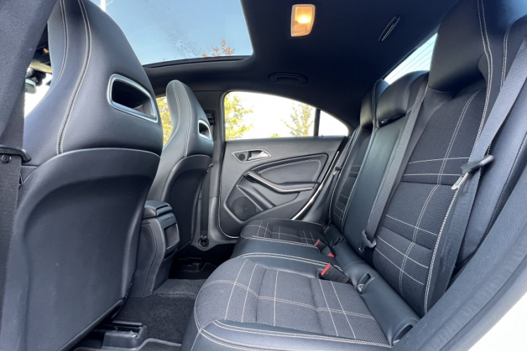 奔驰CLA 2016款 CLA 200 动感型中控内饰7007